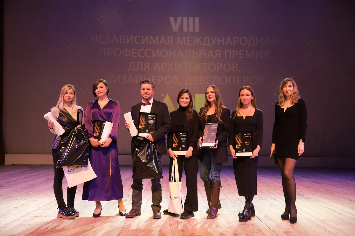 Вестибюль ИМПЕРАТОРСКОГО ЯХТ КЛУБА